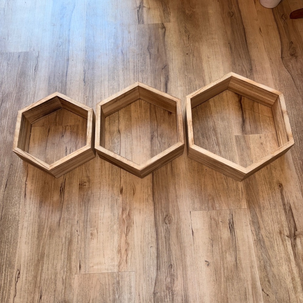 Set of 3 Natural Wood Hexagon Floating Shelves Honeycomb Wall Decor Nesting Set